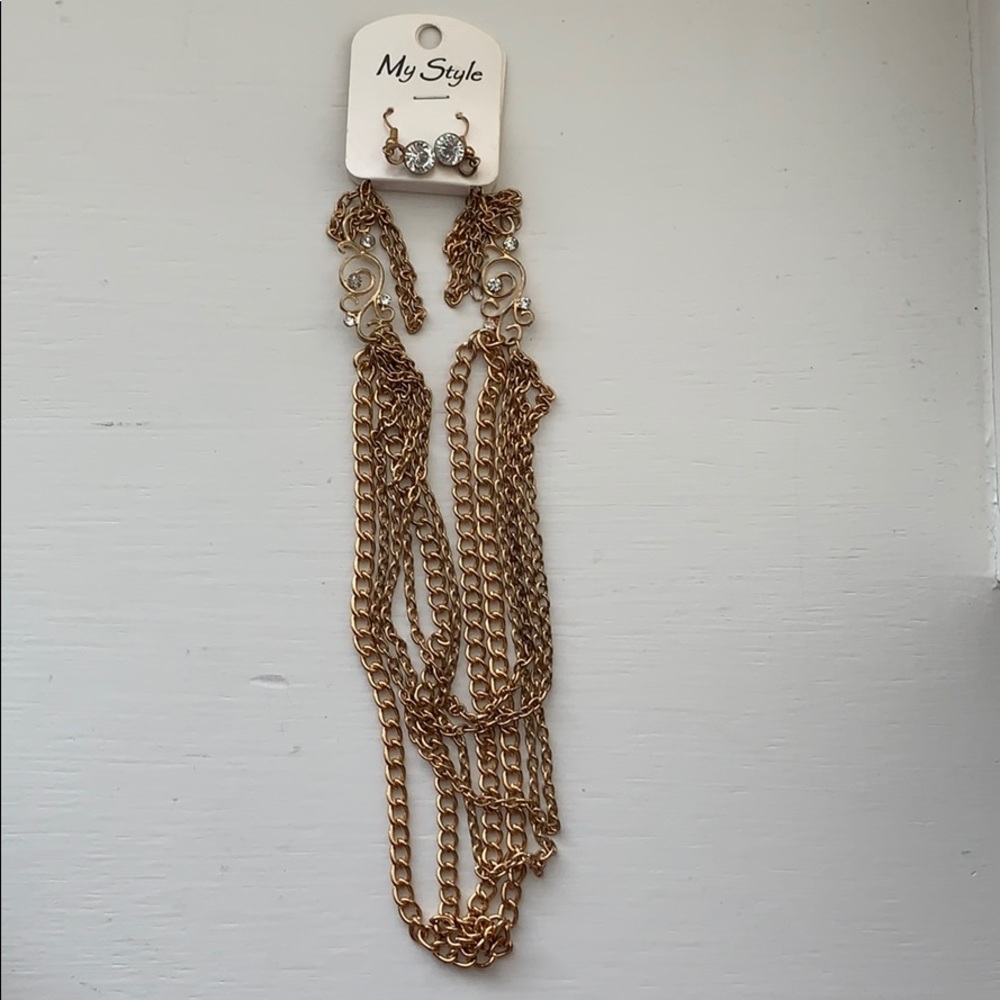 Chain necklace with matching earrings